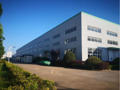 中鼎恒盛办公楼、生产车间外立面翻新工程